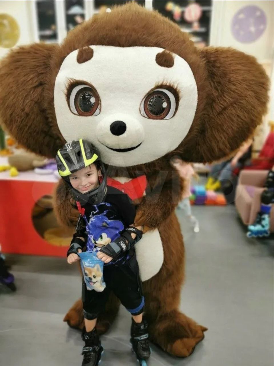 Зайчик веселится